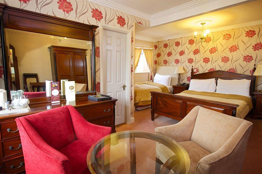 The Blue Haven Hotel Кинсэйл Экстерьер фото